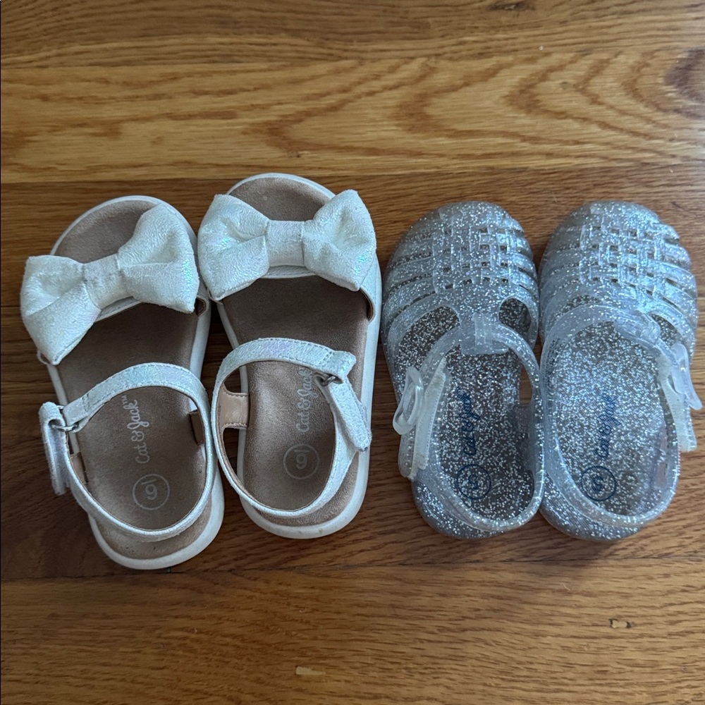 Cat & Jack Baby girl Sandals with Bows and Glitter size 6 and 5